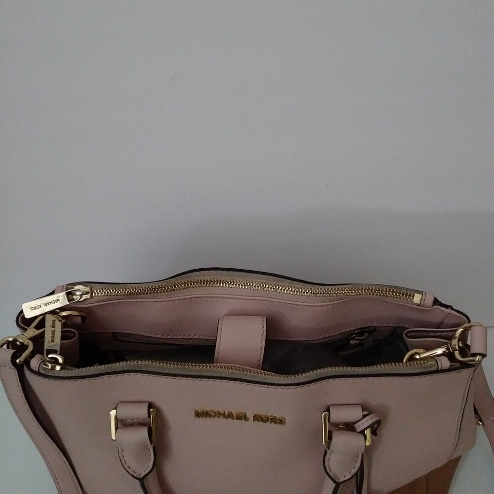 Michael Kors Satchel Bag Purse Double Handle Logo Charm Pink/Tan - Picture 5 of 16